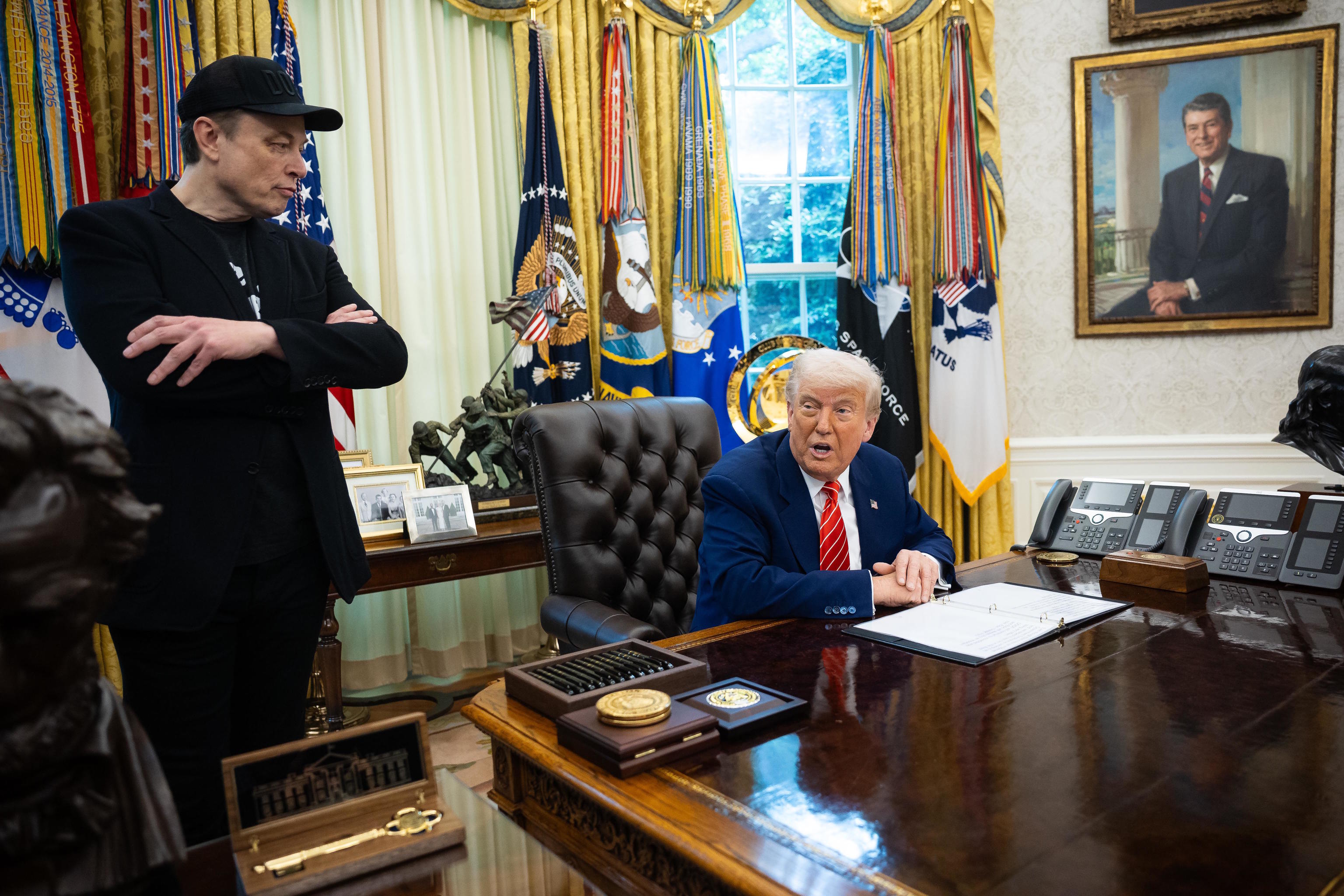 Trump spares no praise at Elon Musk's farewell from the White House.