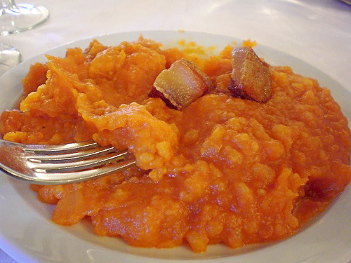 scrambled potatoes, "Patatas revolconas"
