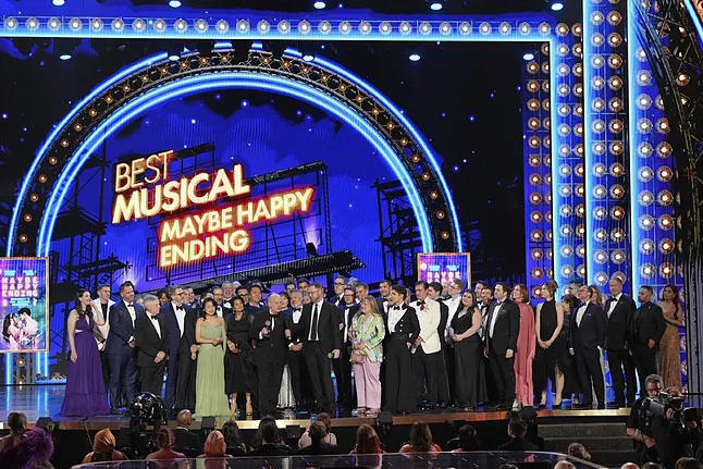 'Maybe Happy Ending' was the big winner of the night.