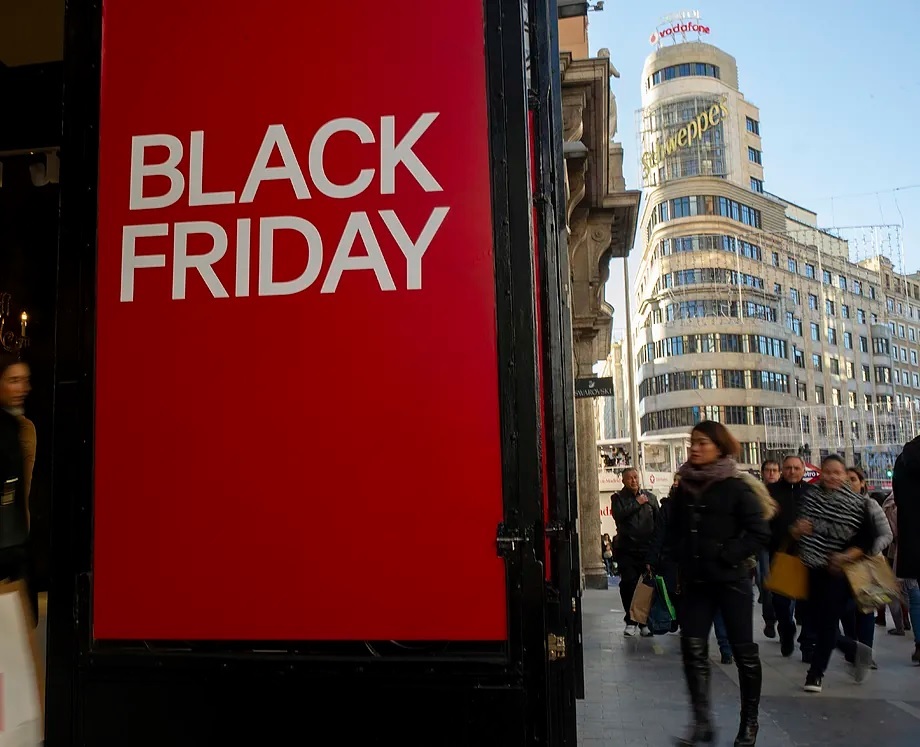 Black Friday sign on Gran Va in Madrid.