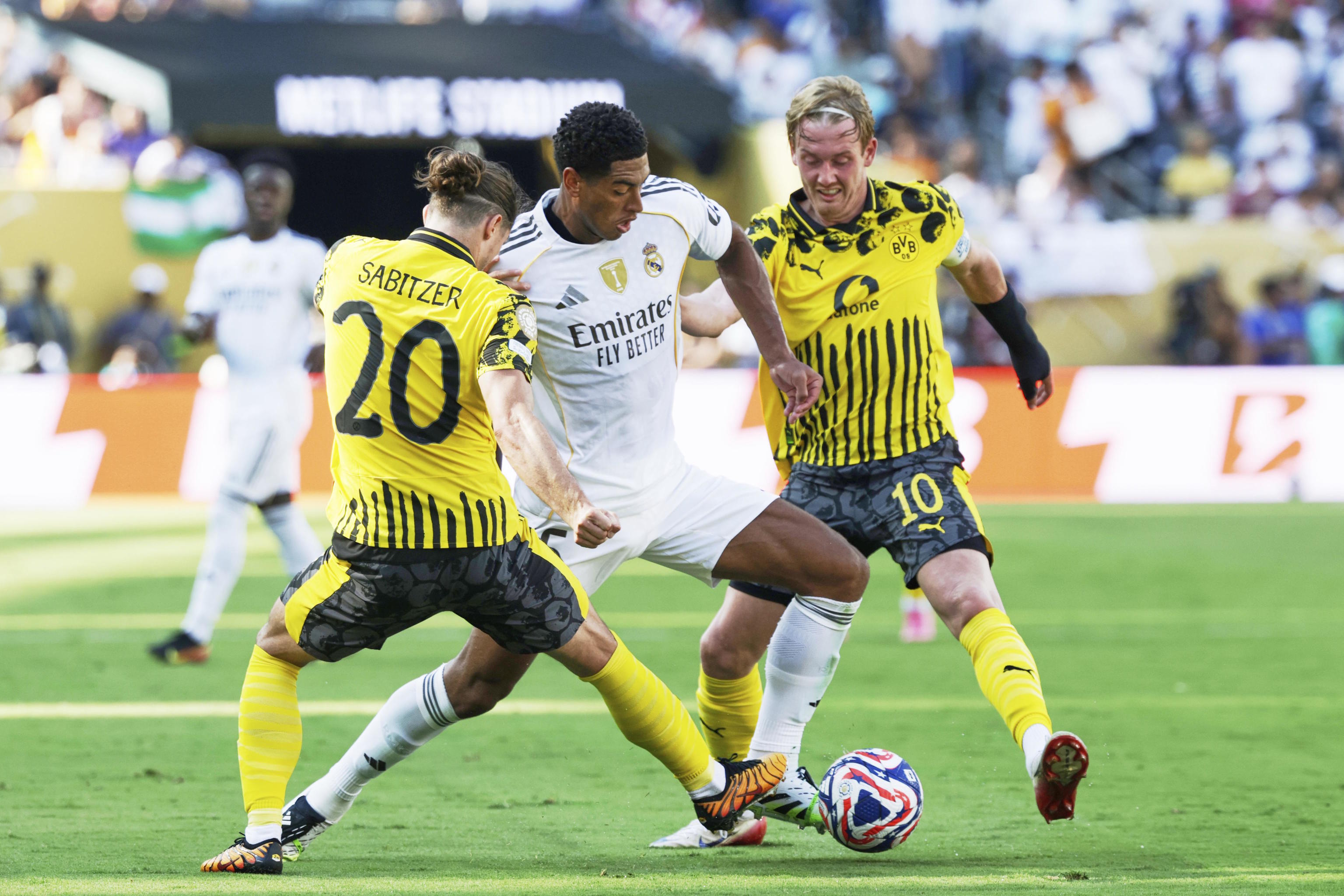Real Madrid's Jude Bellingham, center, against Borussia Dortmund match.
