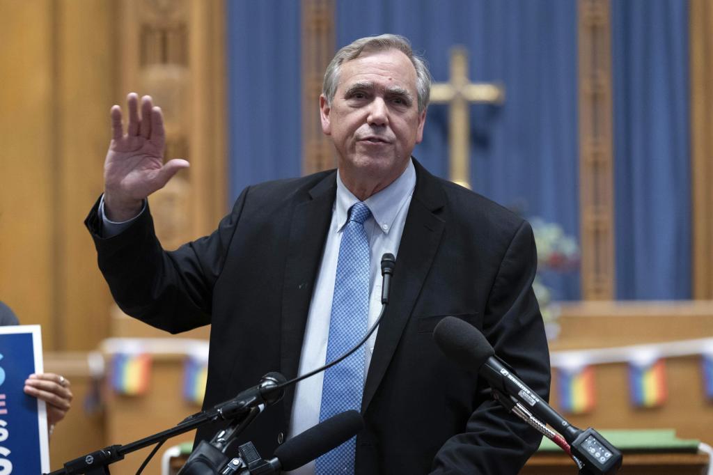 Sen. Jeff Merkley.