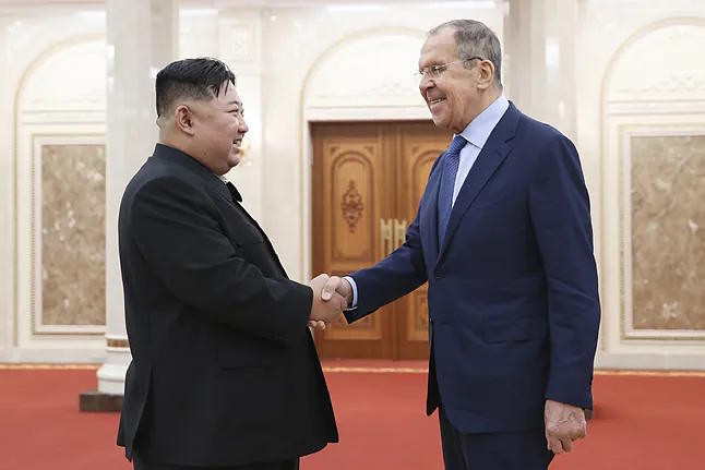 Sergei Lavrov and Kim Jong-un, in 2023, in Pyongyang.