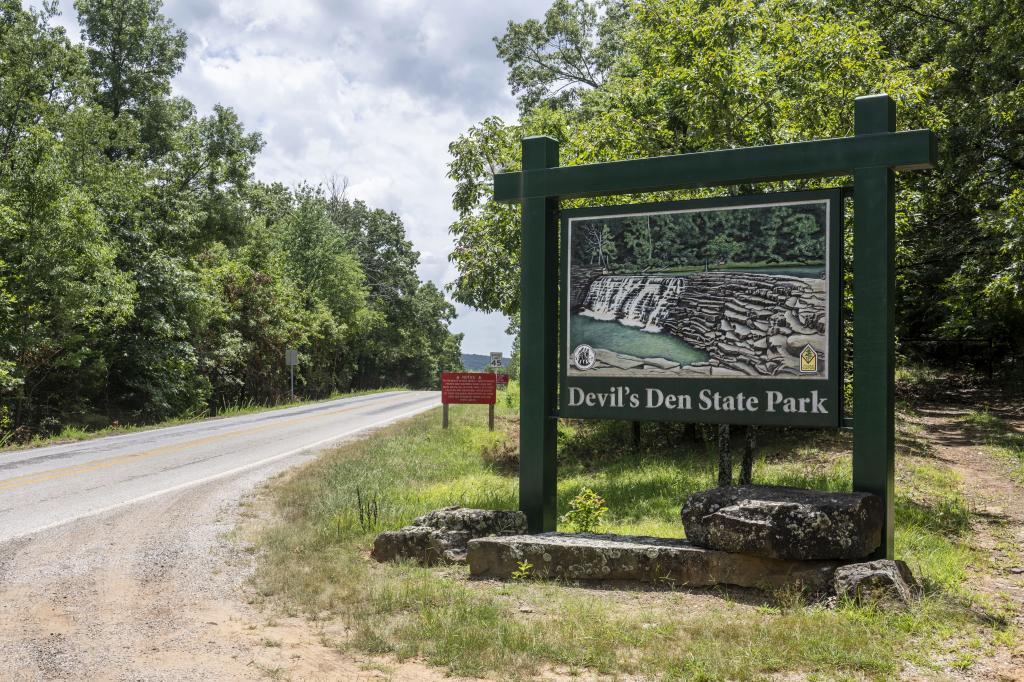The North Entrance of Devil's Den State Park.