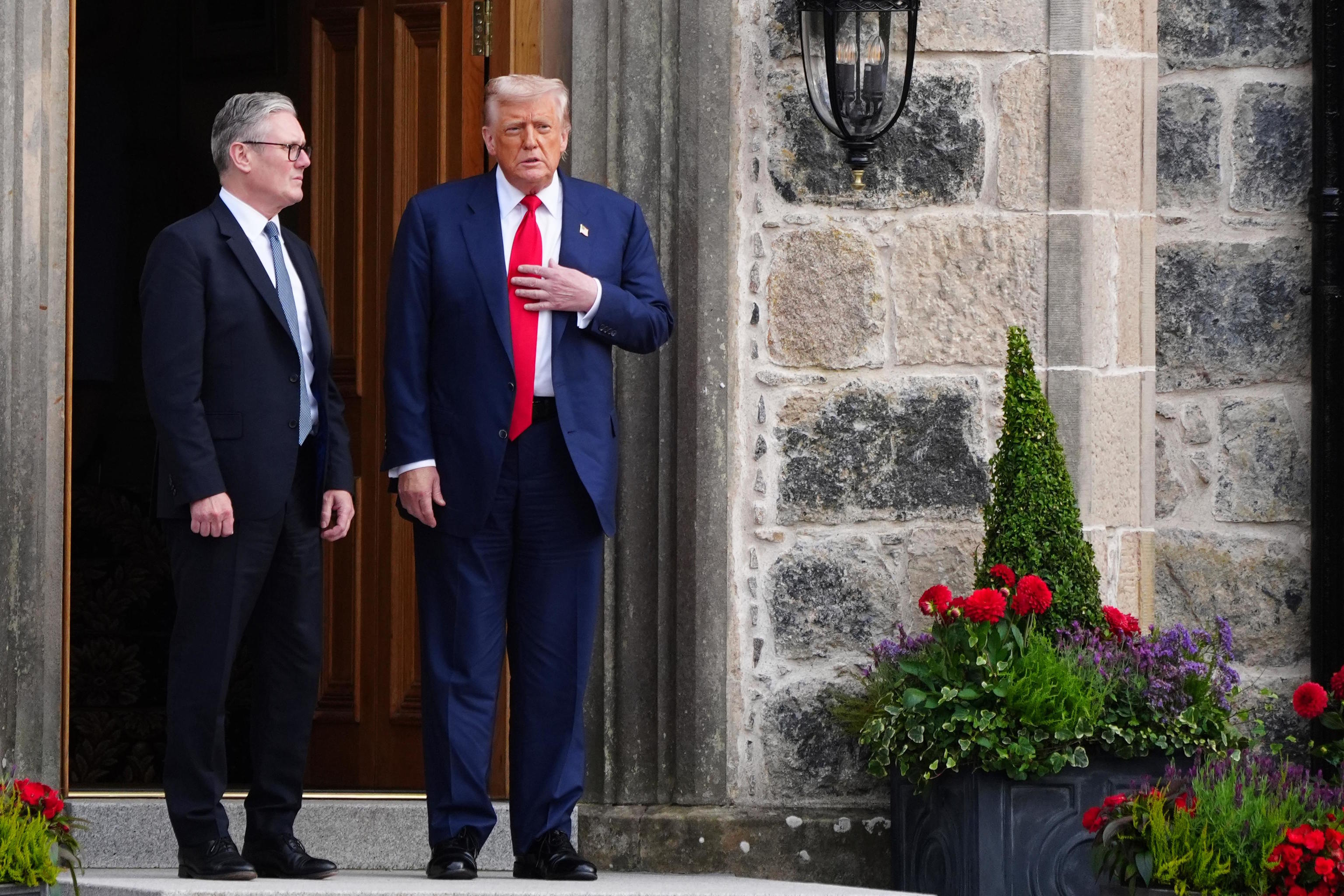 U.S. President Donald Trump, right, and British Prime Minister Keir Starmer.