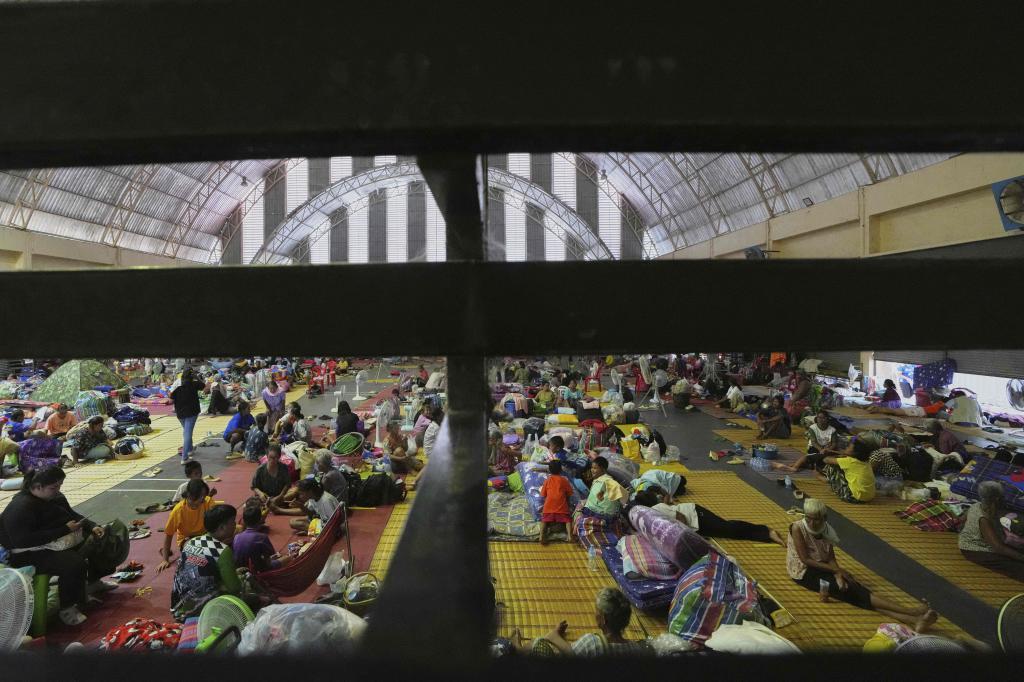 Thai residents who fled homes.