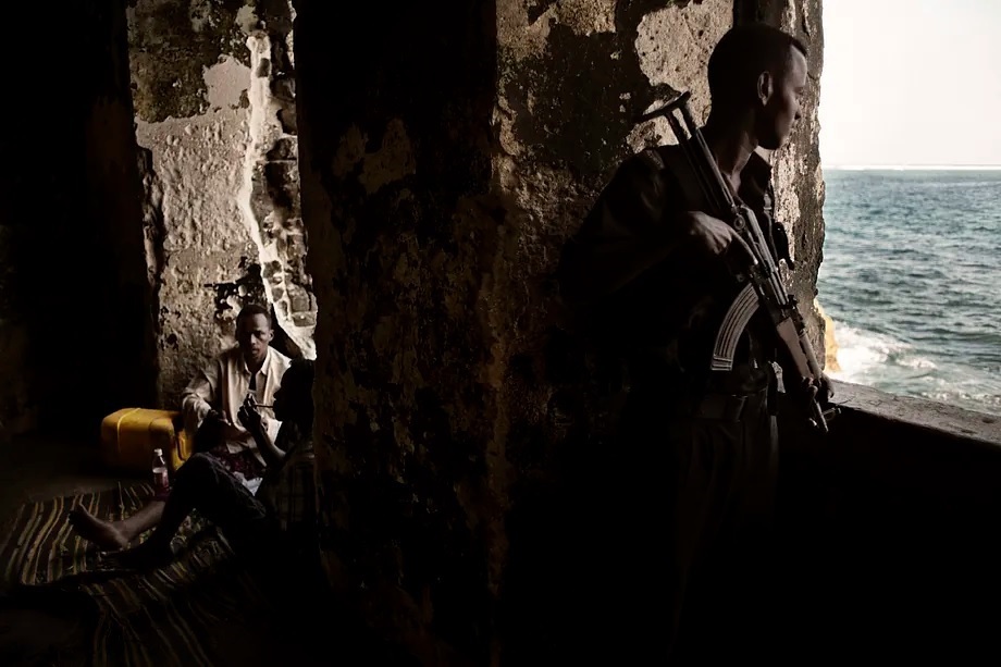 Militias inside the Mogadishu lighthouse.