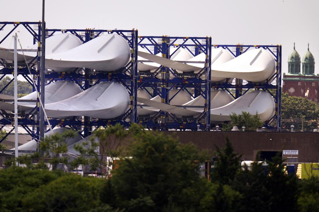Giant wind turbine blades for the Vineyard Winds project.