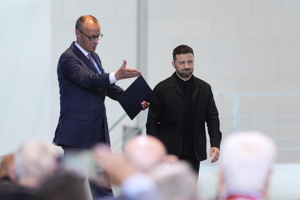 Germany's Chancellor Friedrich Merz, left, and Ukraine's President Volodymyr Zelenskyy