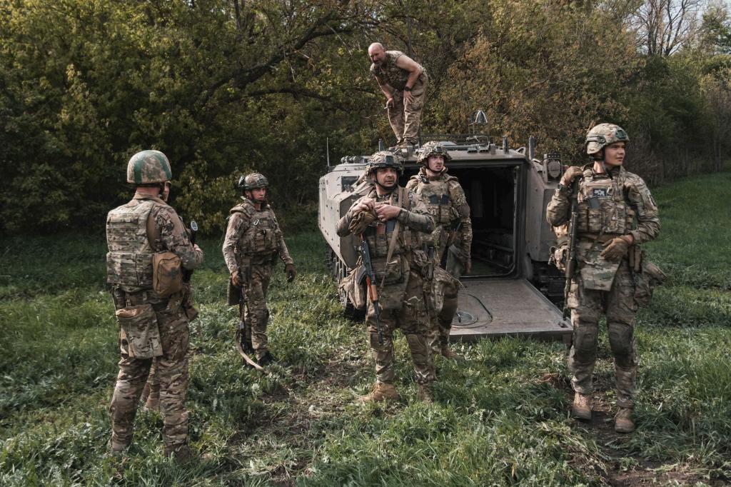 Ukrainian troops on the Donetsk front.