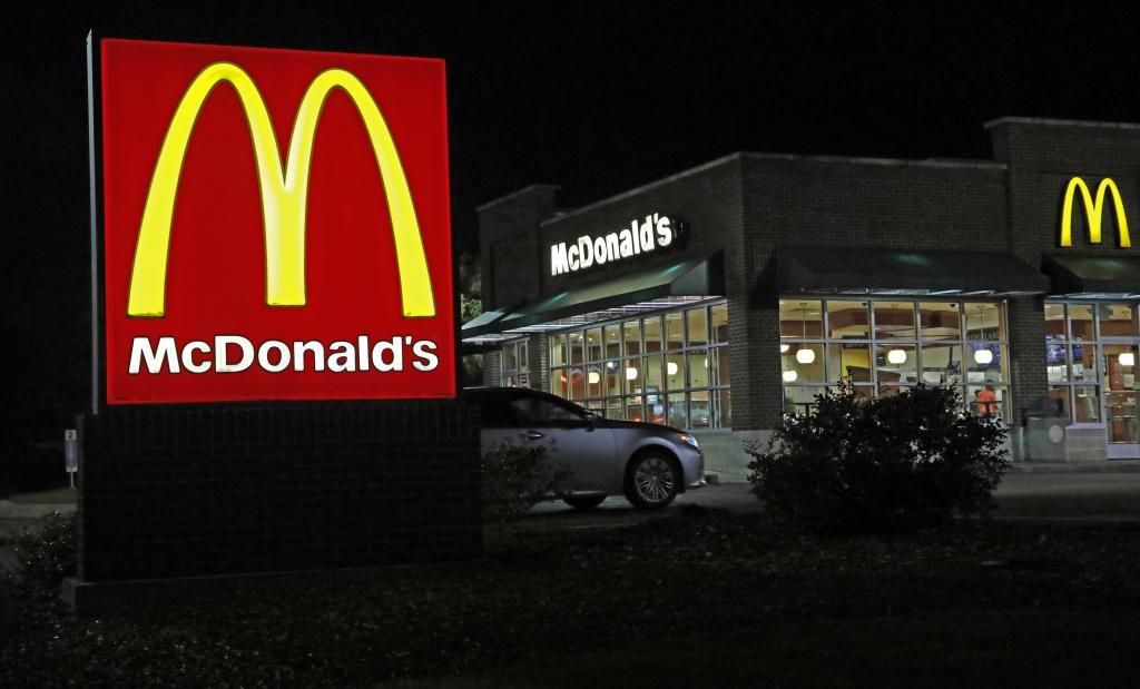 This photo shows a McDonald's restaurant in Ridgeland