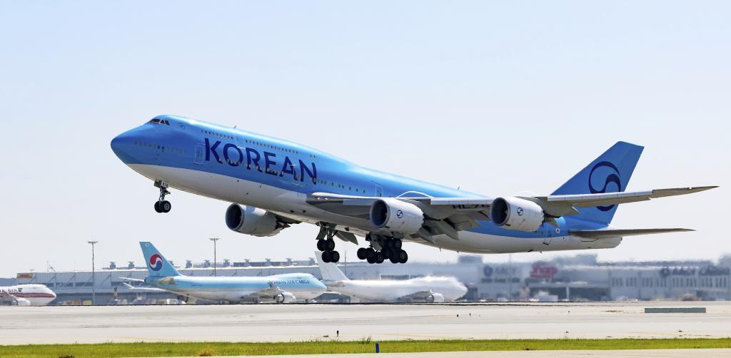 A Korean Air chartered plane takes off to bring back Korean workers detained in an immigration raid in Georgia