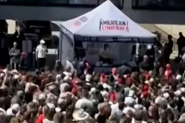 Moment of the shot to Charlie Kirk.
