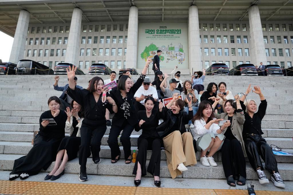 Members of the Korea Tattoo Federation.
