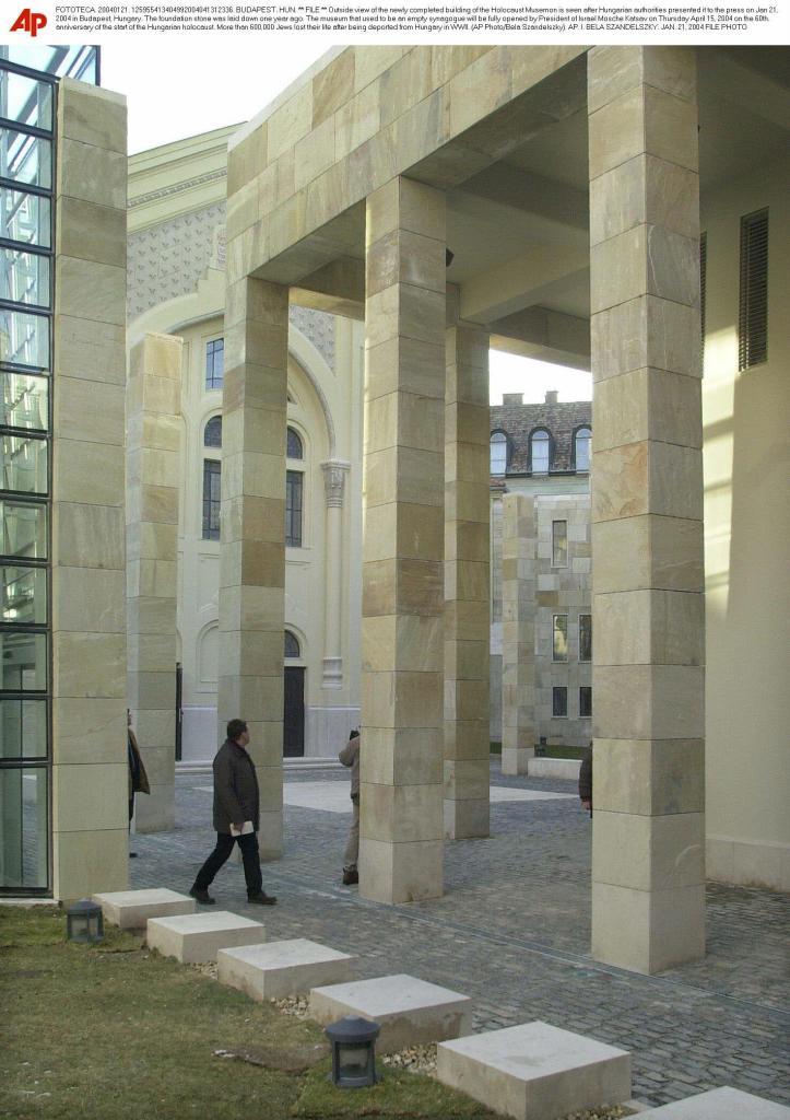 The museum that used to be an empty synagogue will be fully opened by President of Israel Mosche Katsav