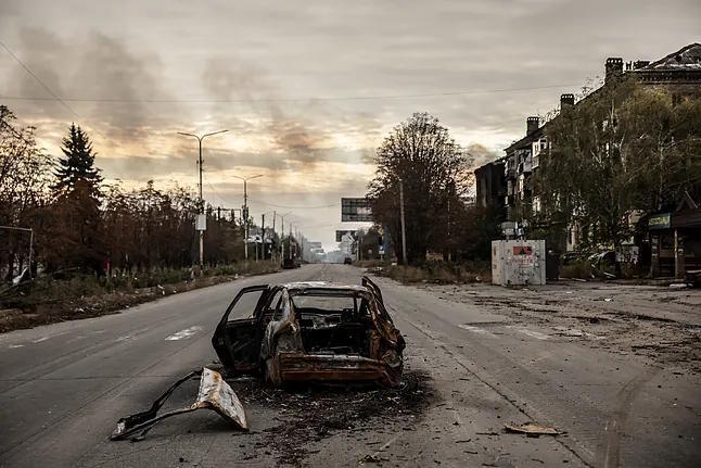 A car burned in Kostiantynivka, in the Donetsk region, after a Russian bombing this week.