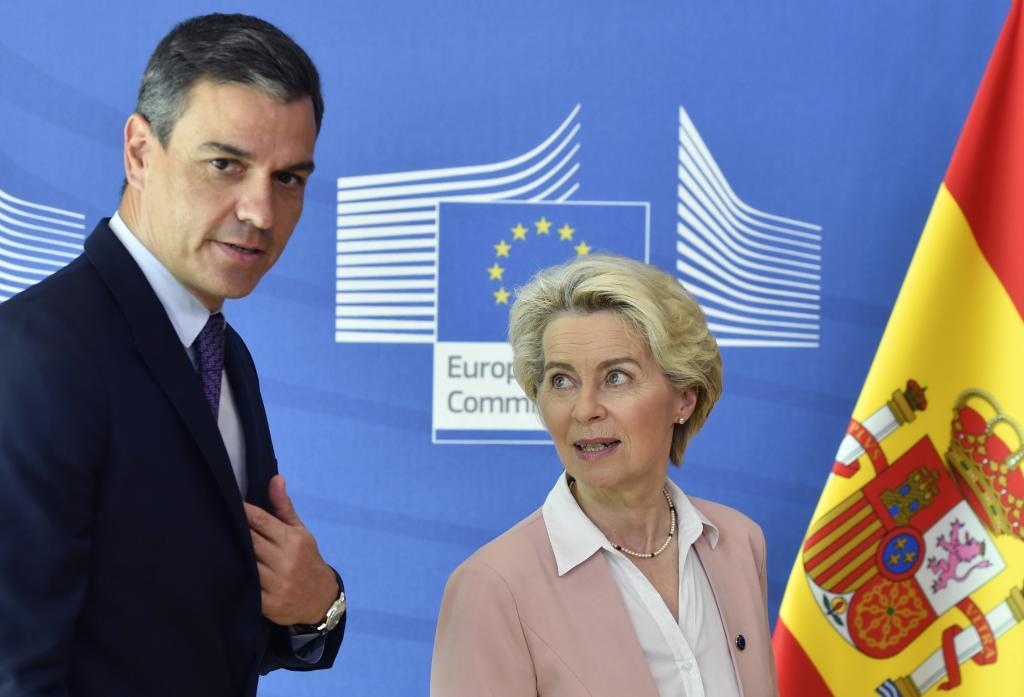 European Commission President Ursula von der Leyen, right, speaks with Spain's Prime Minister Pedro Sanchez