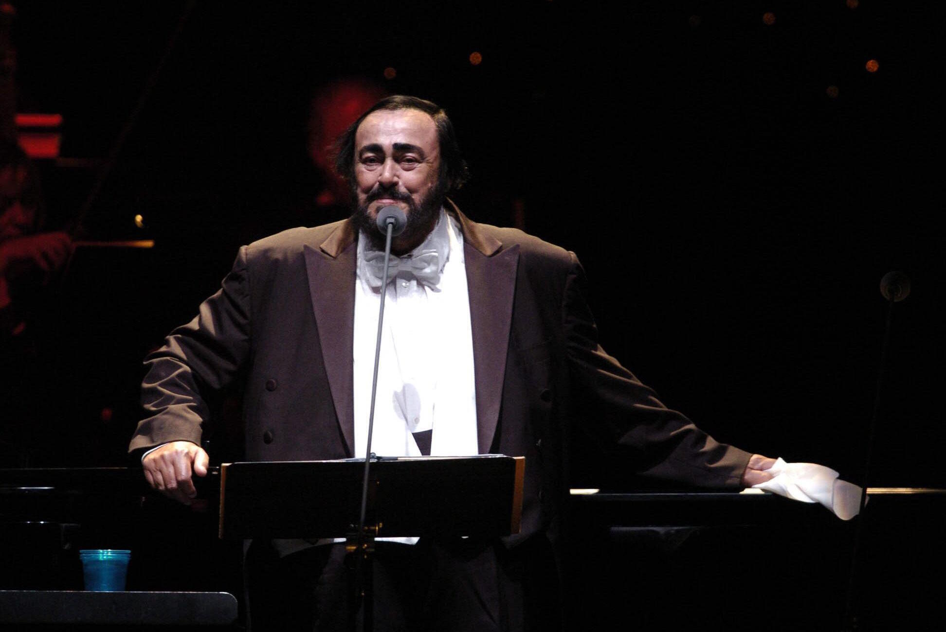 Luciano Pavarotti.