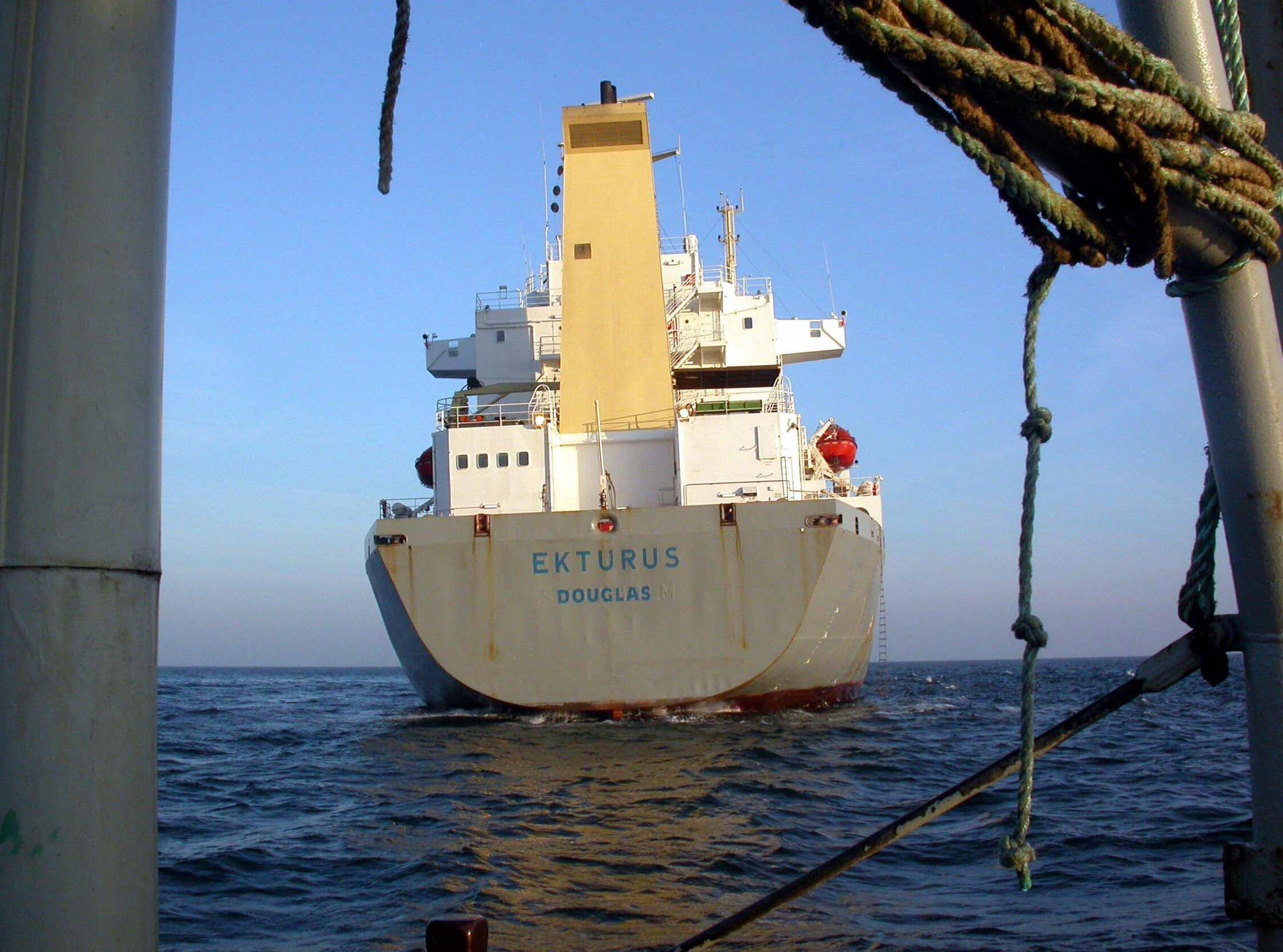 Image of an oil tanker.