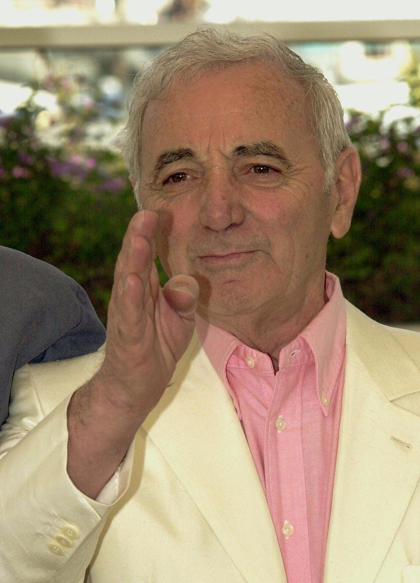 Charles Aznavour.