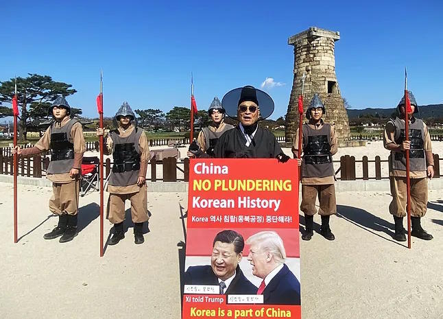 South Korean professor So Gilsu protesting on Saturday in Gyeongju.