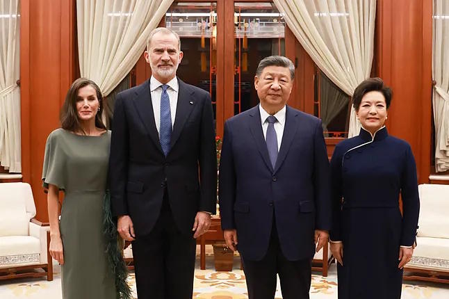 The Kings with Xi Jinping and his wife.