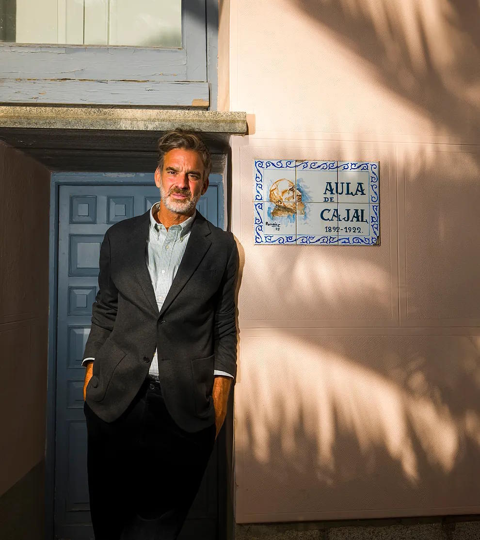 Psychiatrist David Erritzøe in a corner of the Medical Association in Madrid.