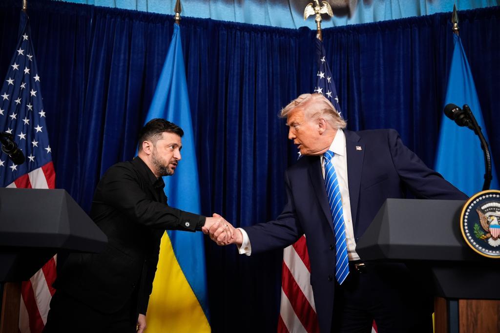 President Donald Trump and Ukraine's President Volodymyr Zelenskyy