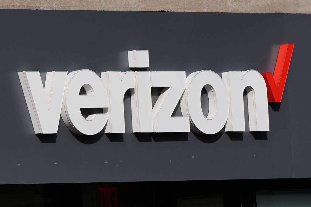 A Verizon sign is displayed on a store.