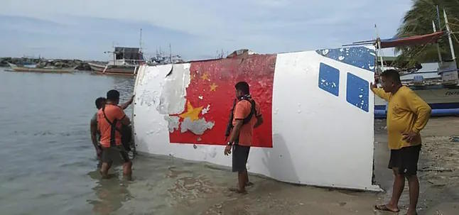 Fragment of a Chinese rocket that fell in the Philippines in 2022, without causing damage.