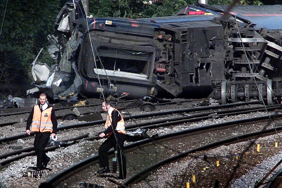 On October 17, 2000, this train derailed at 185 km/h. It was initially attributed to "metal fatigue." Later, it was revealed to be the result of state and corporate negligence.
