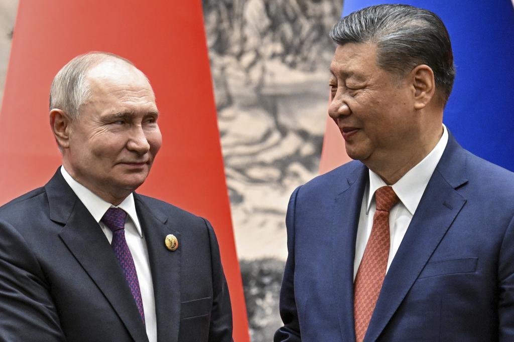 Chinese President Xi Jinping, right, and Russian President Vladimir Putin