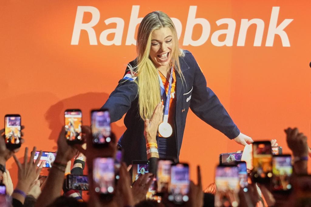 Netherlands' Jutta Leerdam, who won the gold medal in the women's speedskating 1,000-meters final,