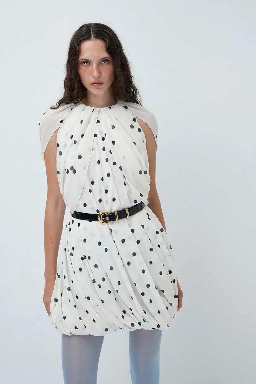 One of the proposals from Anna October's Spring-Summer 2026 collection.