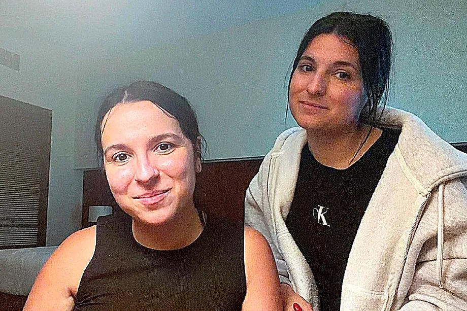 Malague�as Marina and Elena waiting at the hotel in Abu Dhabi.