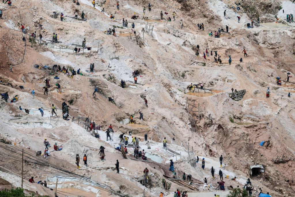 Miners work at the D4 Gakombe coltan quarry in Rubaya, Democratic Republic of Congo.