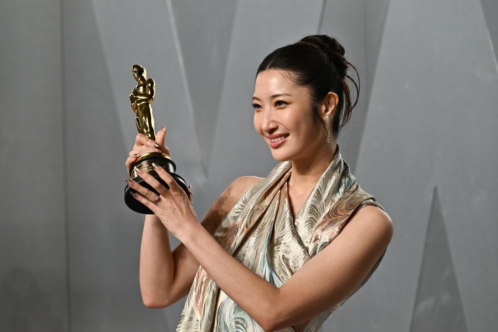 EJAE arrives at the Vanity Fair Oscar Party.