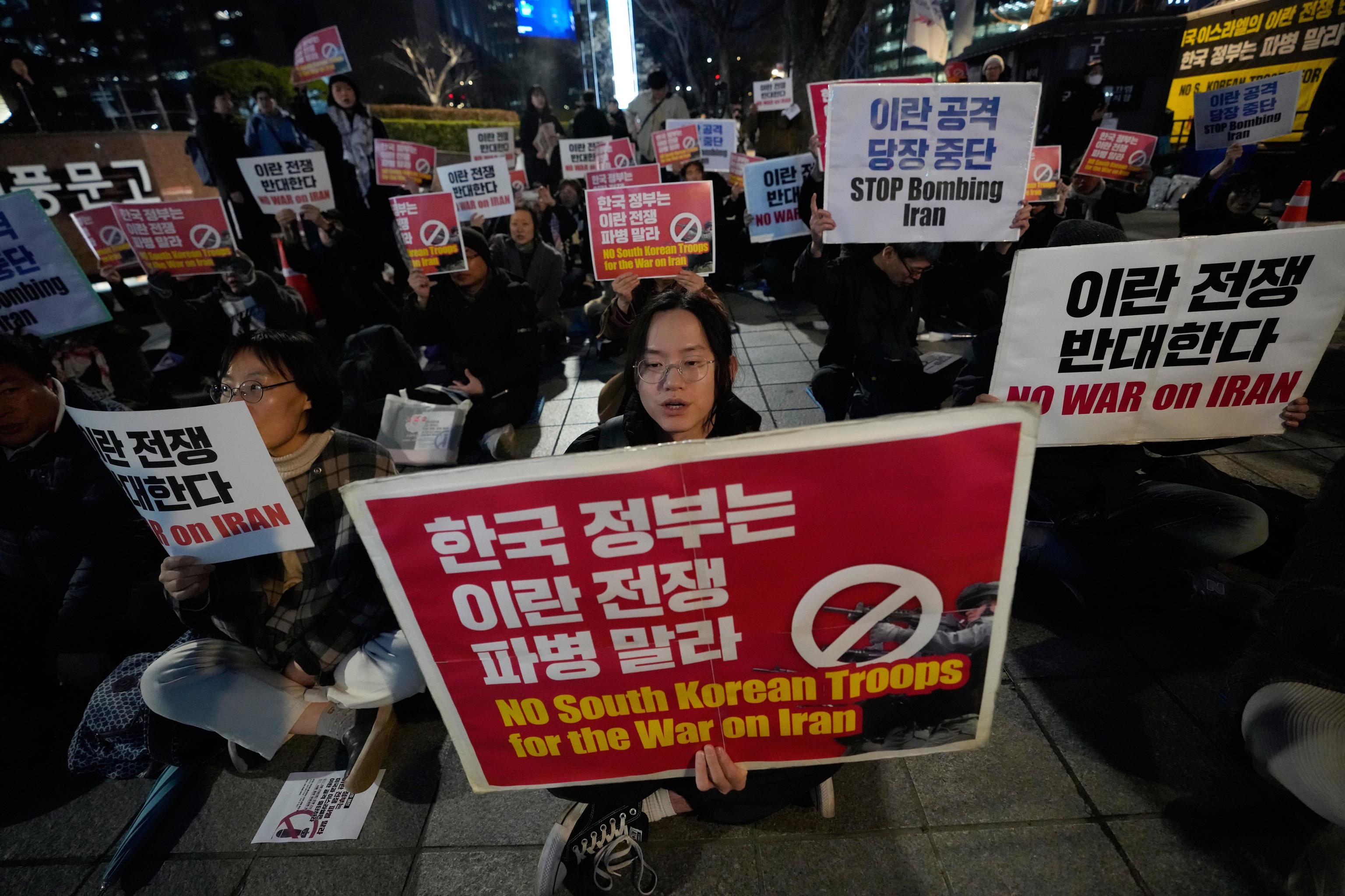 Rally against President Trump asking multiple countries to send warships to reopen the Strait of Hormuz.