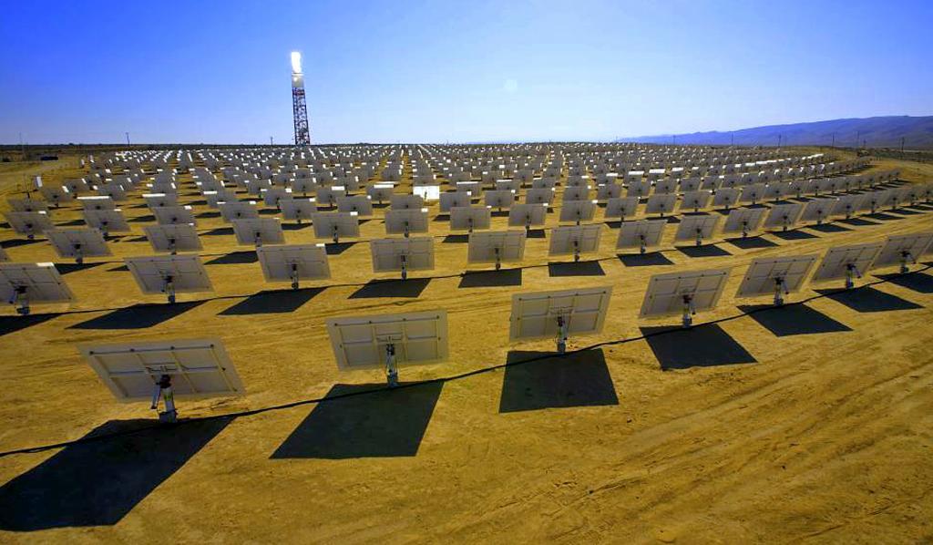 Photovoltaic panel field in the Middle Eastern desert
