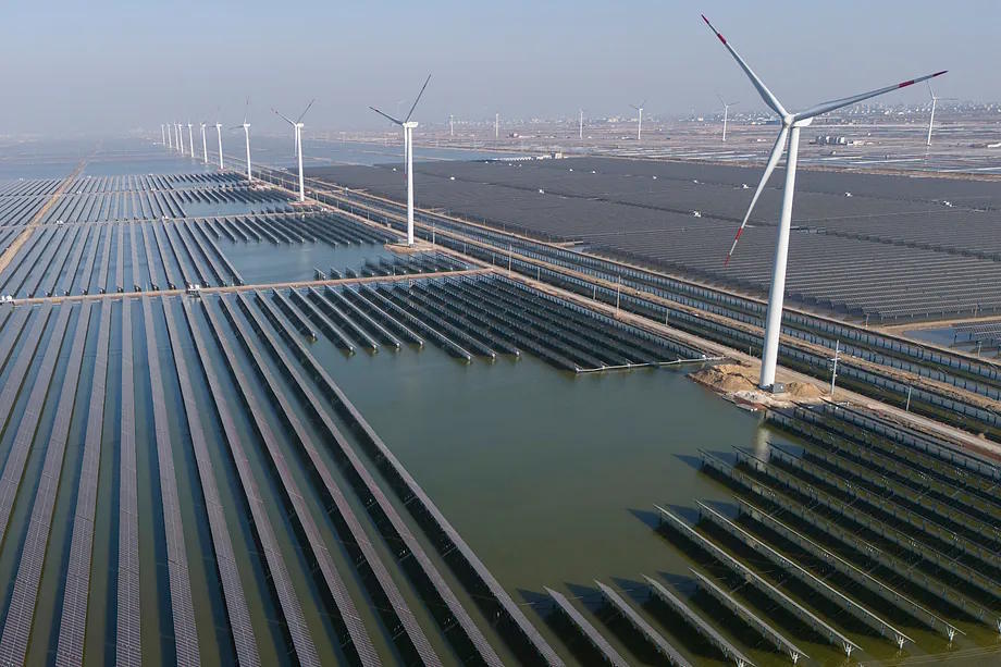 A plant that combines wind and photovoltaic in the city of Weifang, in the province of Shandong.