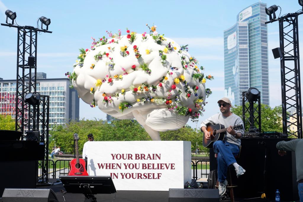 An installation by Andrea Alinari, called 'Your brain when you believe in yourself'