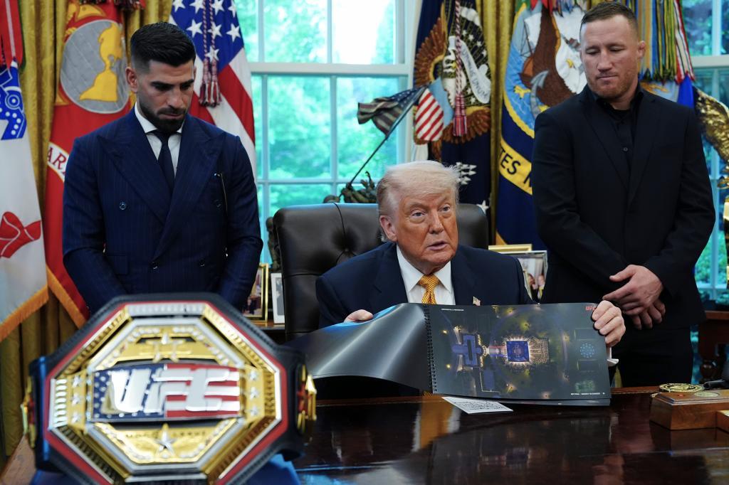 U.S. President Donald Trump and the UFC fighters Ilia Topuria and Justin Gaethje