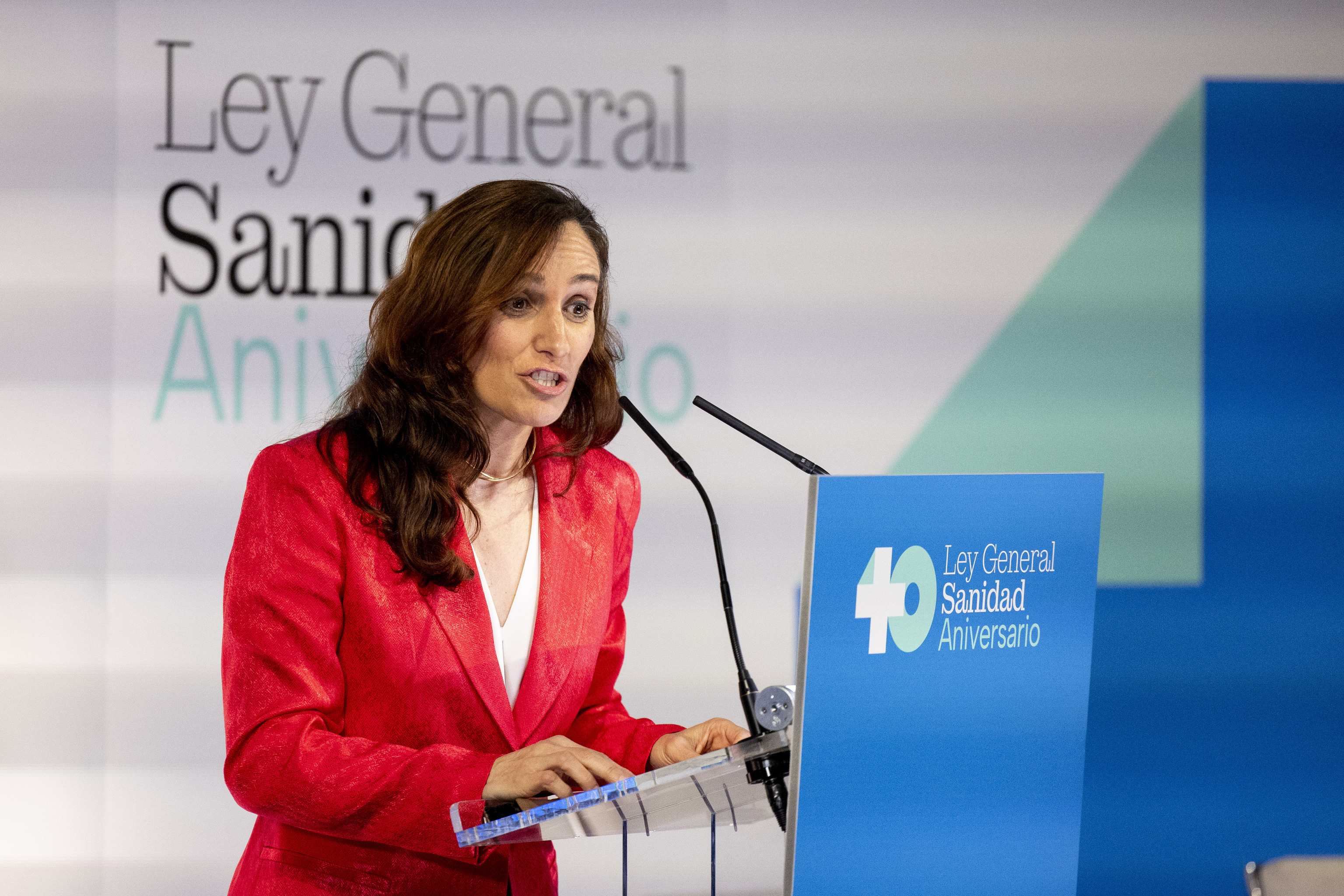M�nica Garc�a, Minister for Health.