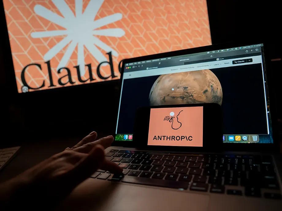 A user uses Anthropic.