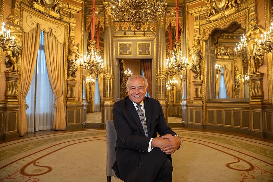 The general and former Colombian Vice President �scar Naranjo.