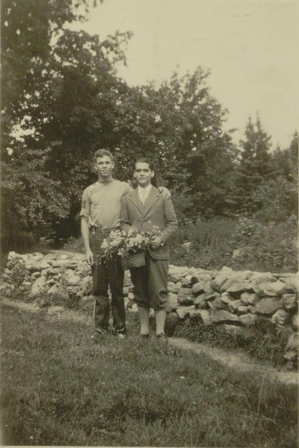 Philip Cummings and Garc�a Lorca, in Vermont, in 1929.