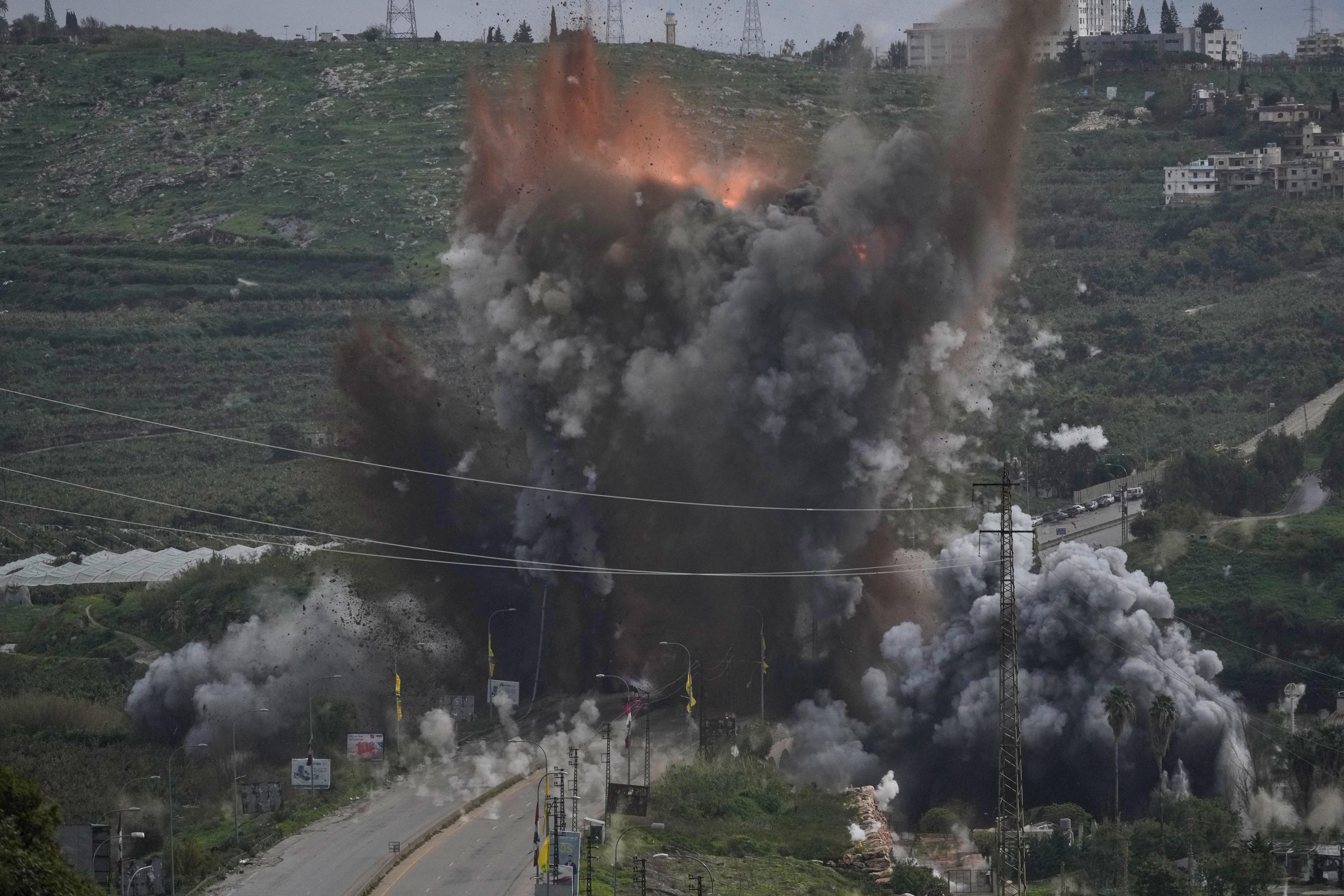A building in Tyre hit by an Israeli bombing.