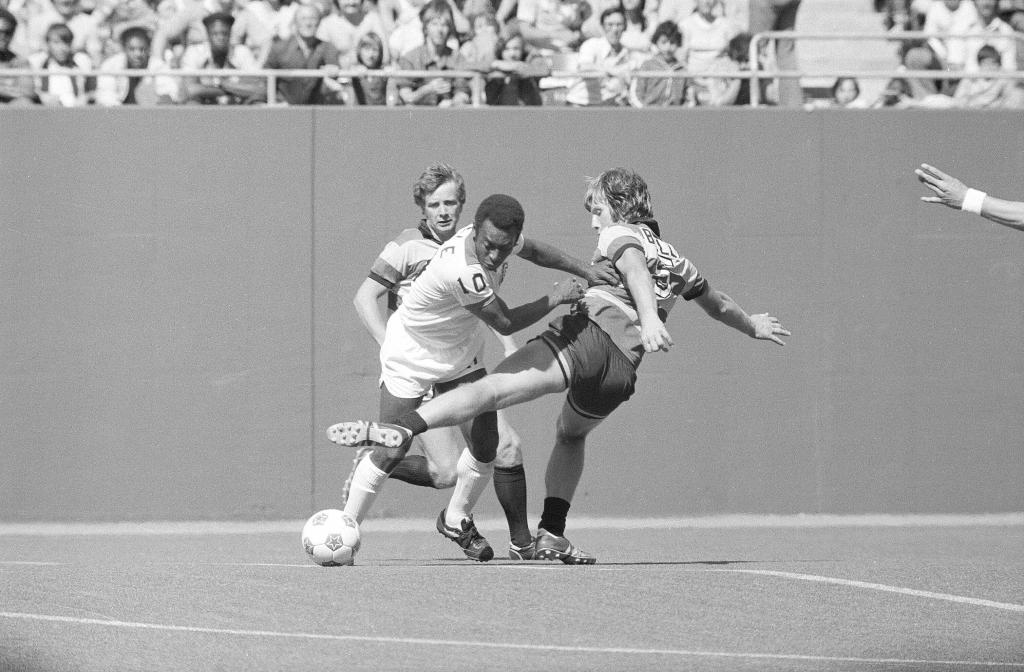 New York Cosmos' Pele (10).