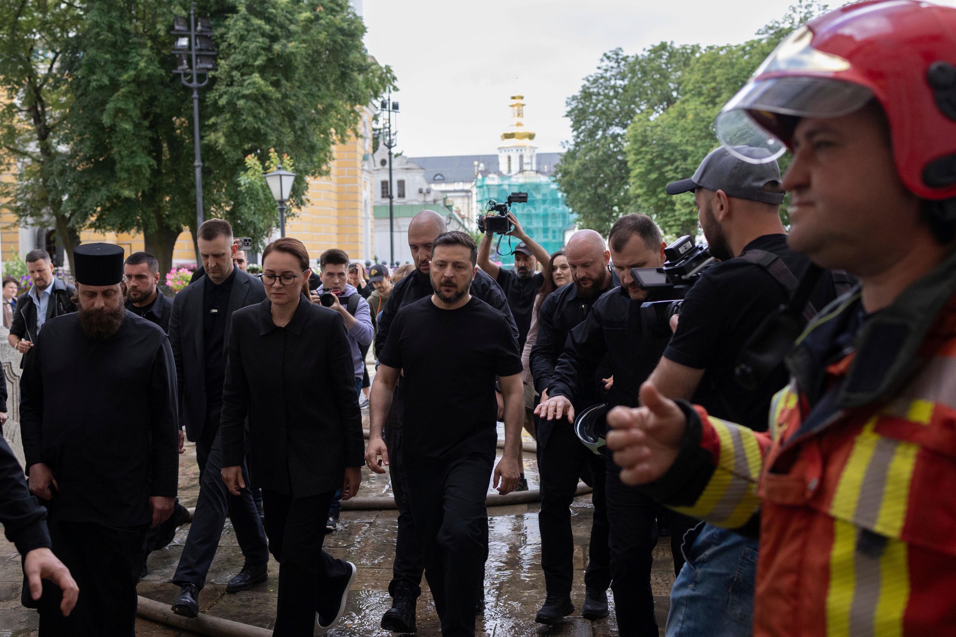 Zelenskyy and Prime Minister Yulia Svyrydenko visit the ruins of the Pechersk Lavra monastery and the Dormition Cathedral.