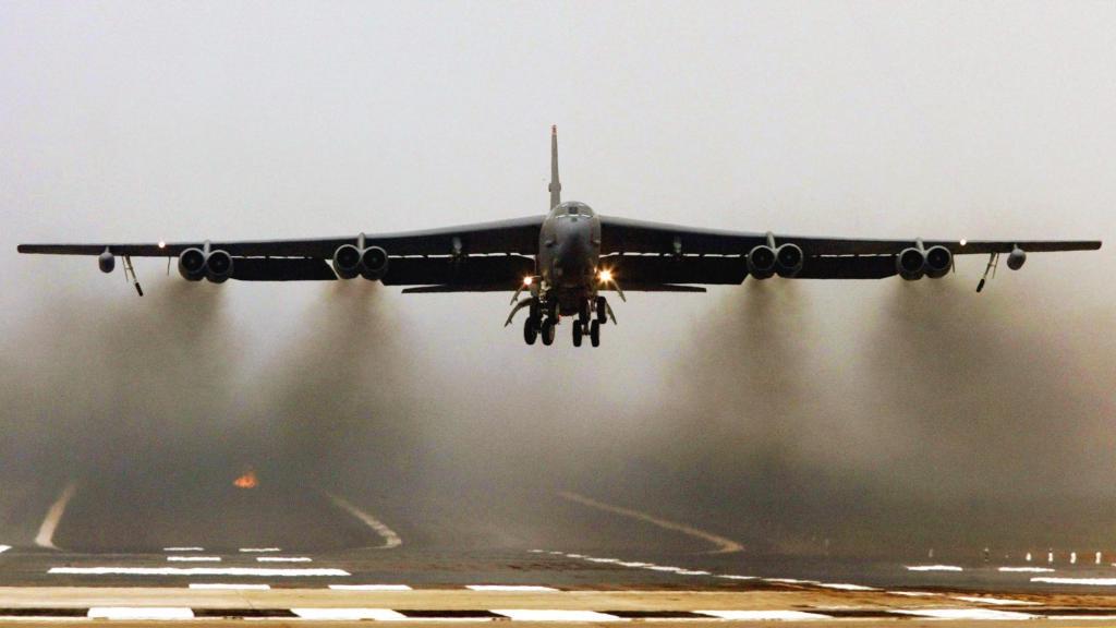 Image of a B-52 bomber.